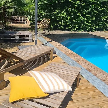 Propriété Avec Piscine Hébergement de vacances Vensac